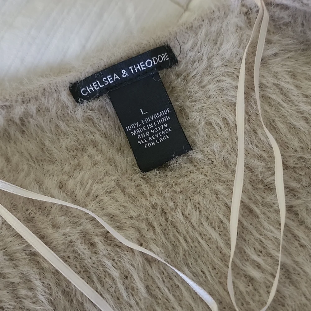 Chelsea & Theodore faux fur sweater Taupe Size Large